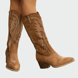 Neža – elegantné vyšívané cowboy topánky