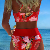 Bikini s kontrastným kvetinovým vzorom a rozparkom