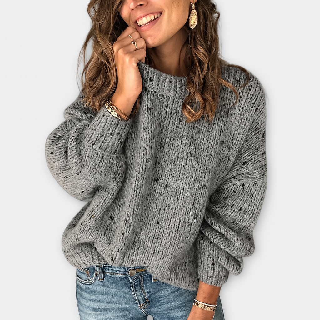 Sveter s oversize siluetou a bodkami – Pohodlný a útulný